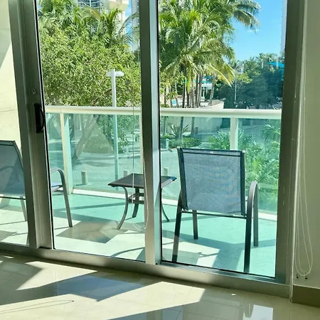 Sunny Isles, Beach Life! Parking Included